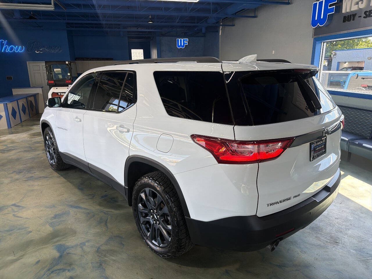 Used 2020 Chevrolet Traverse RS AWD/4WD image 14