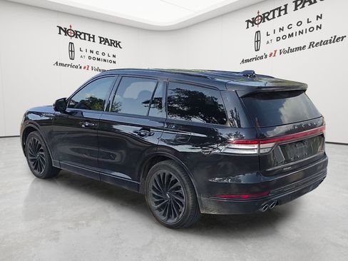 Used 2025 Lincoln Aviator Reserve w/ Jet Appearance Package RWD image 3