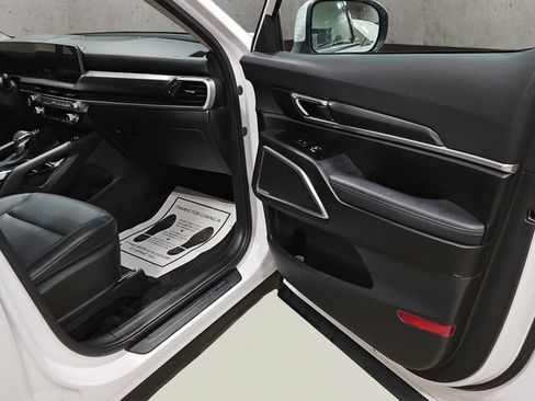 Used 2024 Kia Telluride S w/ S Sunroof Package AWD/4WD image 19