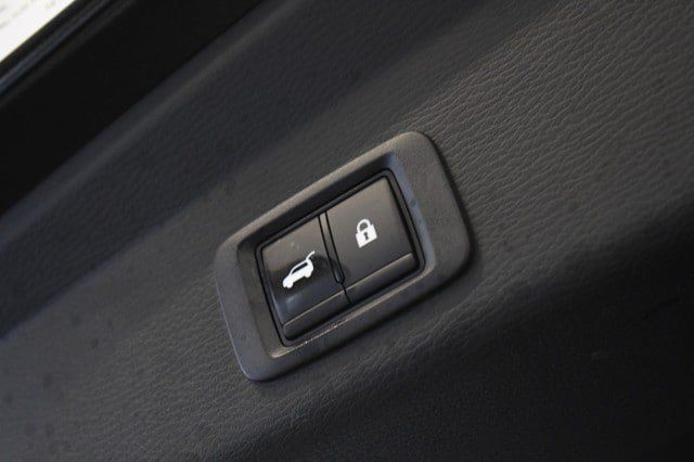Used 2025 Mitsubishi Outlander AWD image 18