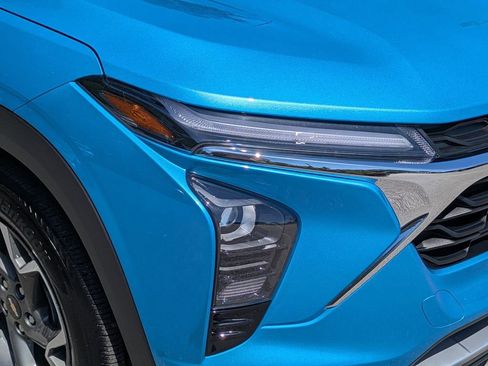 Used 2026 Chevrolet Trax LT w/ Driver Confidence Package image 10