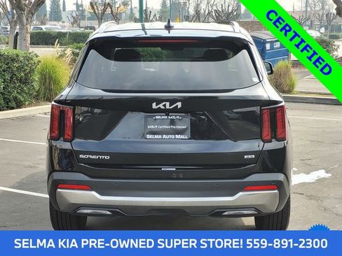 Certified 2024 Kia Sorento S image 5