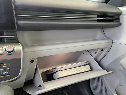 Used 2025 Hyundai Kona SEL FWD image 18