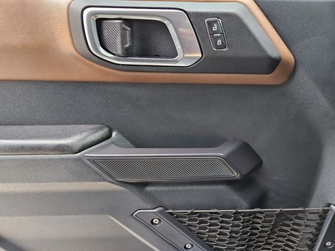 Used 2024 Ford Bronco Outer Banks image 23