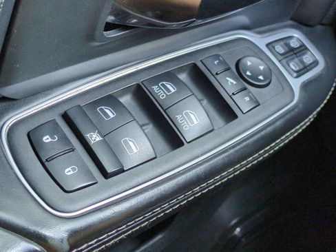 Used 2023 RAM 3500 Limited AWD/4WD image 29