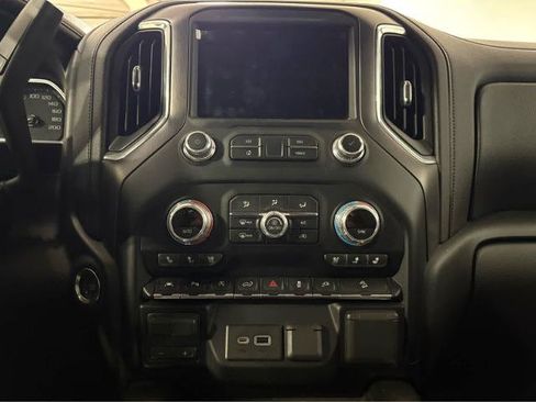 Used 2020 GMC Sierra 1500 AT4 w/ Off Road Performance Package AWD/4WD image 23