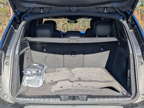 Certified 2025 Land Rover Range Rover Sport SE image 27