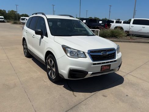 Used 2018 Subaru Forester 2.5i w/ Alloy Wheel Package AWD/4WD image 3