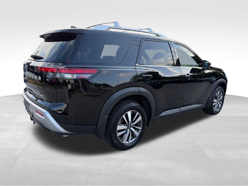 Certified 2025 Nissan Pathfinder SL AWD/4WD image 8