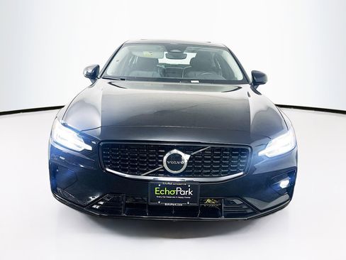 Used 2024 Volvo S60 B5 Core image 2