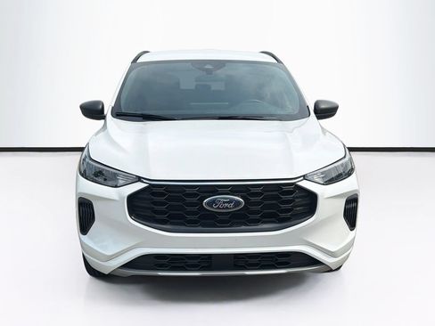 Used 2023 Ford Escape ST-Line w/ Tech Pack #1 AWD/4WD image 2