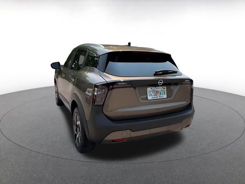 Used 2026 Nissan Kicks SV w/ Cold Weather Package FWD image 11