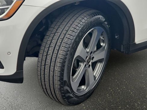 Used 2022 Mercedes-Benz GLC 300 4MATIC image 35