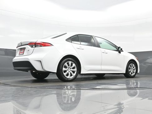 Used 2024 Toyota Corolla LE FWD image 30