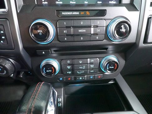 Used 2017 Ford F150 Lariat w/ Equipment Group 502A Luxury AWD/4WD image 16