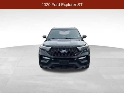 Used 2020 Ford Explorer ST w/ ST Street Pack image 2