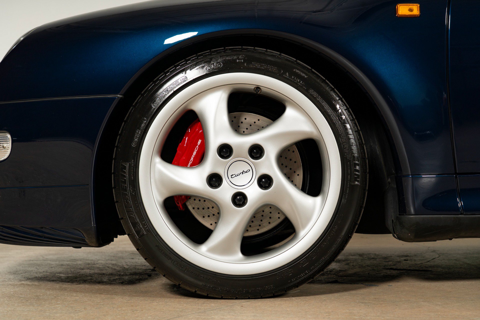Used 1998 Porsche 911 image 42