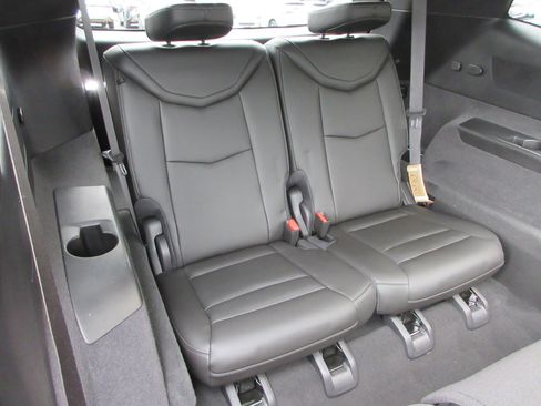 Used 2025 Cadillac XT6 Sport w/ Technology Package image 22