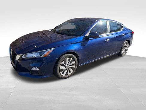 Used 2020 Nissan Altima 2.5 S image 2