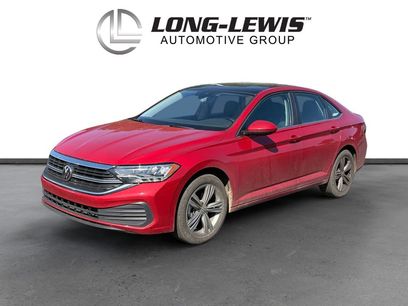 Used 2024 Volkswagen Jetta SE w/ Panoramic Sunroof Package