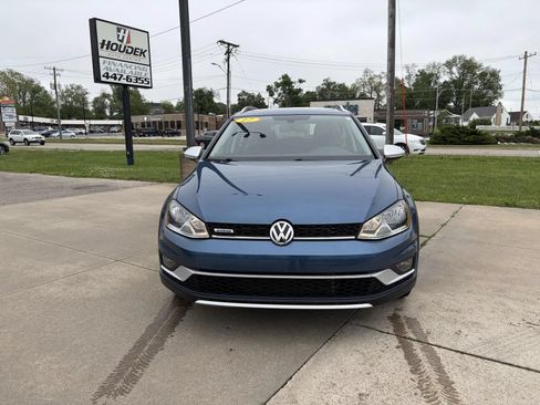 Used 2017 Volkswagen Golf Alltrack SE AWD/4WD image 2