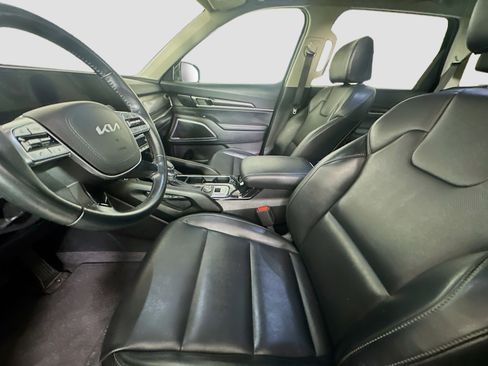 Used 2025 Kia Telluride S FWD image 13