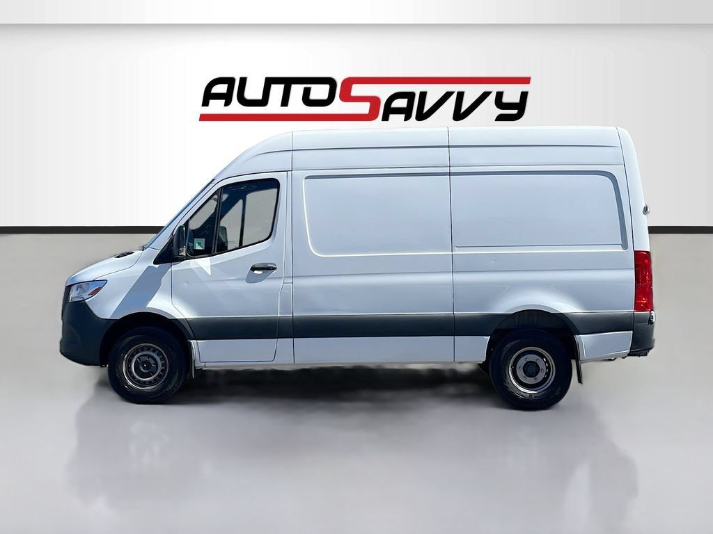 Used 2024 Mercedes-Benz Sprinter 3500 image 4