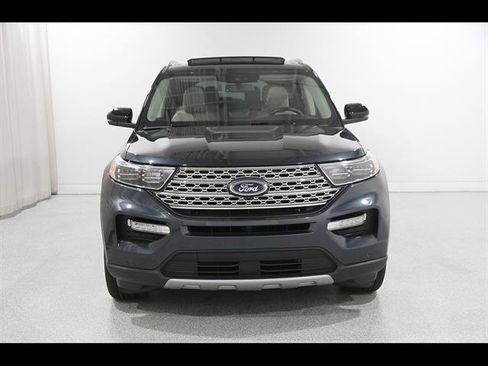 Certified 2023 Ford Explorer Limited w/ Hybrid Equipment Group 310A AWD/4WD image 2