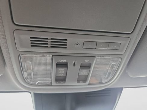 Used 2017 Honda CR-V EX-L image 29