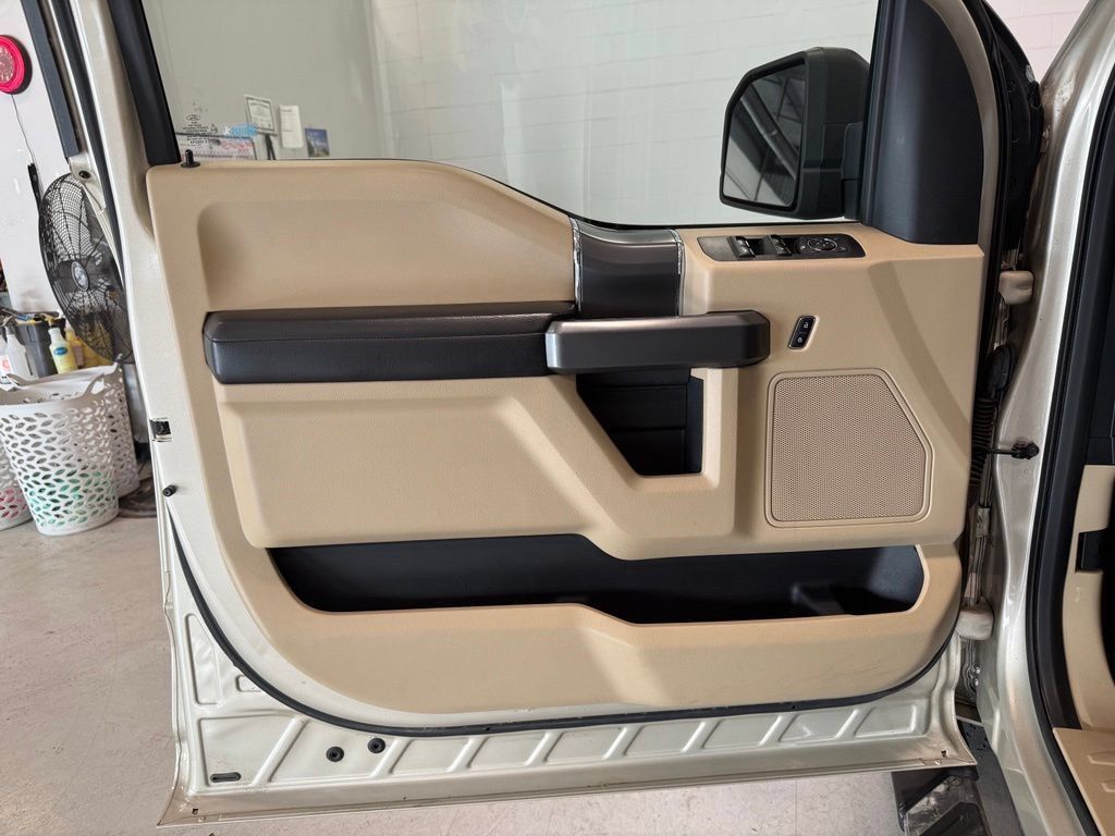 Used 2018 Ford F150 XLT w/ Equipment Group 302A Luxury AWD/4WD image 14