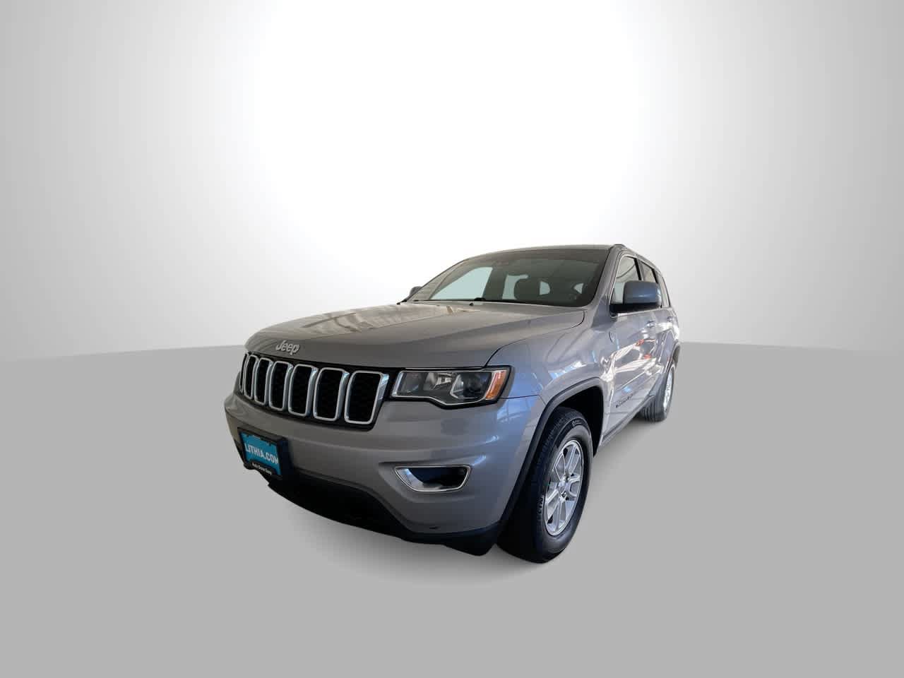 Used 2020 Jeep Grand Cherokee Laredo AWD/4WD image 4