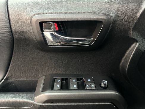 Used 2023 Toyota Tacoma TRD Sport w/ Technology Package AWD/4WD image 18