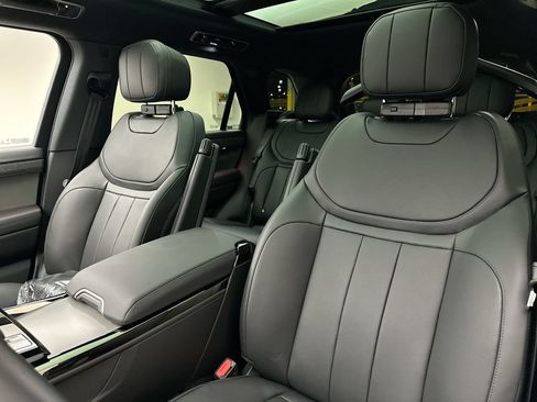 New 2026 Land Rover Range Rover Sport SE AWD/4WD image 18