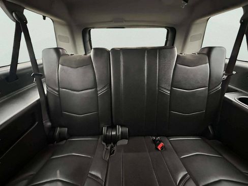 Used 2016 Cadillac Escalade ESV Luxury image 19