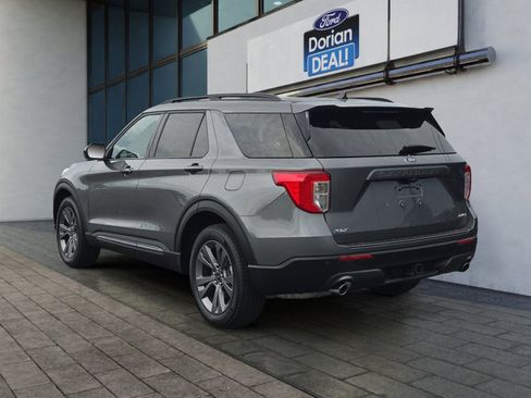 Used 2024 Ford Explorer XLT w/ Equipment Group 202A AWD/4WD image 5