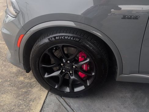 Used 2022 Dodge Durango SRT w/ Technology Group image 4