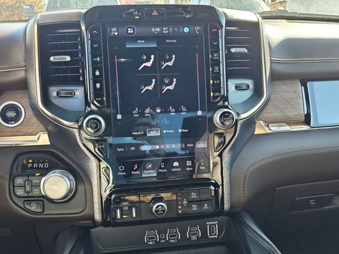 Used 2025 RAM 1500 Limited w/ Trailer Tow Group image 23