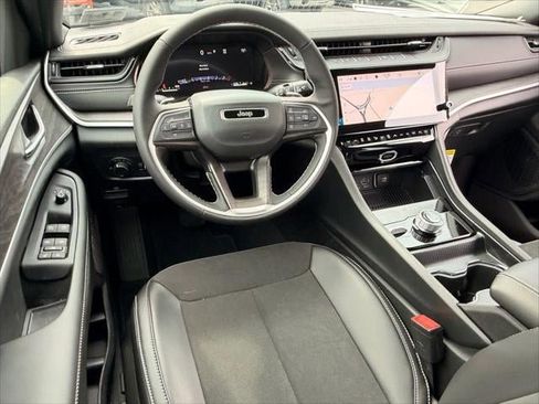 New 2026 Jeep Grand Cherokee Altitude image 28