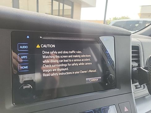 Used 2016 Toyota Sienna LE AWD/4WD image 12