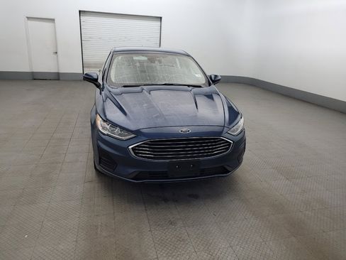 Used 2019 Ford Fusion SE FWD image 14