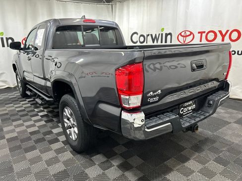 Used 2017 Toyota Tacoma SR5 w/ Tow Package AWD/4WD image 5