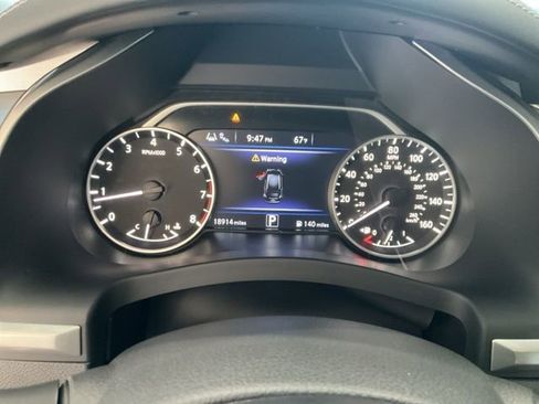 Used 2024 Nissan Murano SV w/ SV Midnight Edition Package FWD image 9
