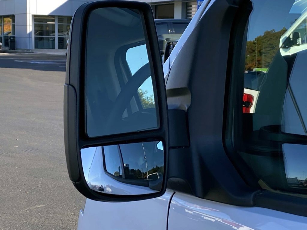 Used 2024 Ford E-Transit Low Roof RWD image 32