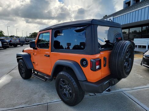 Used 2025 Jeep Wrangler Sport AWD/4WD image 3