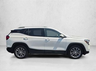 Used 2022 GMC Terrain SLT FWD video 4