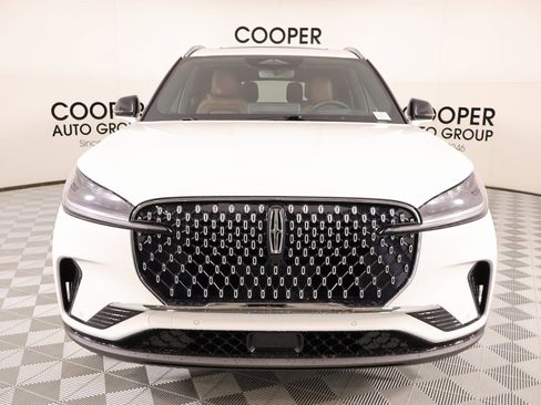 New 2026 Lincoln Aviator Reserve image 9