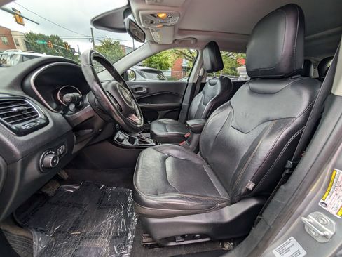 Used 2018 Jeep Compass Limited w/ Navigation Group AWD/4WD image 15