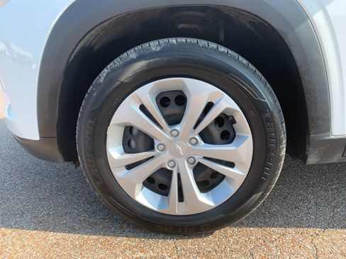Used 2024 Chevrolet Trax LS FWD image 34