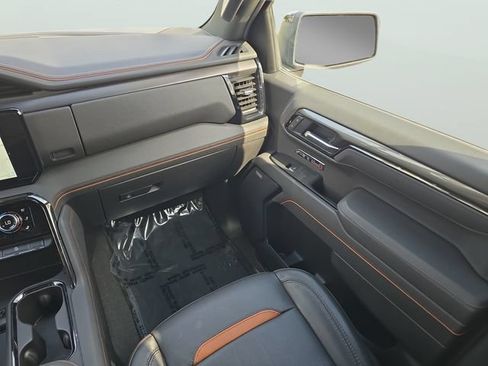 Used 2025 GMC Sierra 1500 AT4 AWD/4WD image 11