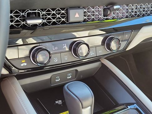 Used 2025 Honda Accord Touring image 27